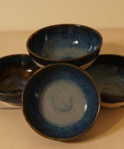 4 קעריות מחימר גלזורה כחולה עם לבן